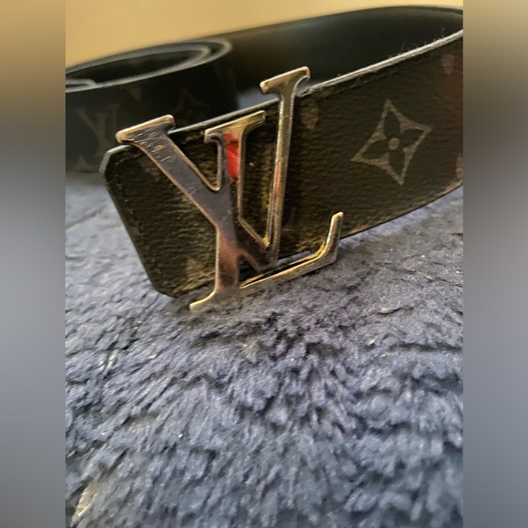 LV Initiales 40mm Matte Black Belt - Picture 5 of 15